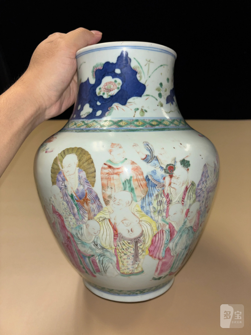 清乾隆 粉彩十八罗汉图将军罐 - 图6